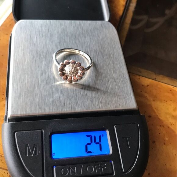 Natural Diamond Accent Sterling Silver Ring Size 7 - Picture 3 of 9